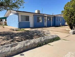 Building Photo - Charming, Newly Renovated Home in a Prime El Paso Location!