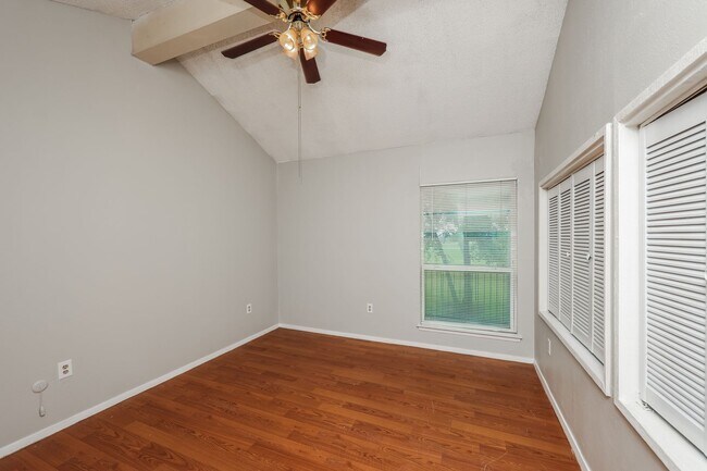 Building Photo - Trinity Meadows 1216