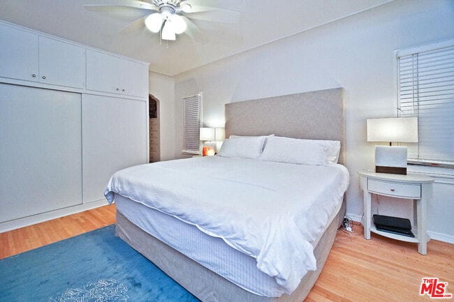 Building Photo - 1272 Ridgeley Dr