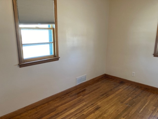 Building Photo - 922 E 3rd St