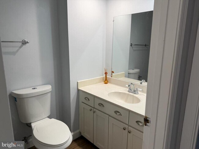 Building Photo - 12926 Grays Pointe Rd