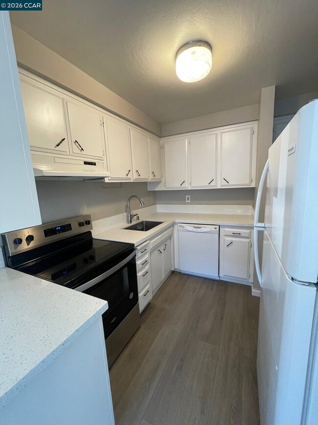 Building Photo - 4643 W Rishell Ct