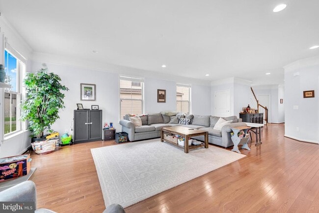 Building Photo - 42530 Oxford Forest Cir
