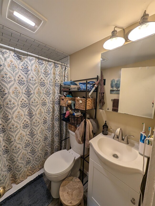 Building Photo - 73 Highland St