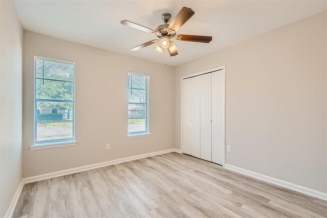 Building Photo - 413 Lindo Dr