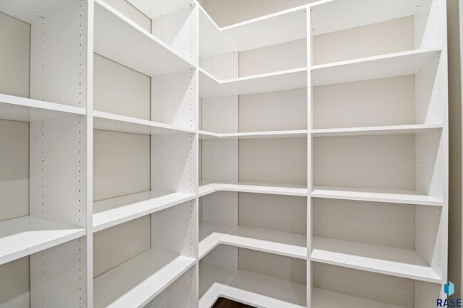 Building Photo - 1109 S Foss Ave