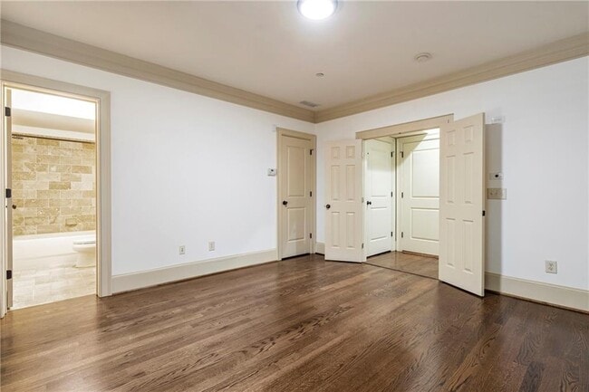 Building Photo - 58 Sheridan Dr NE