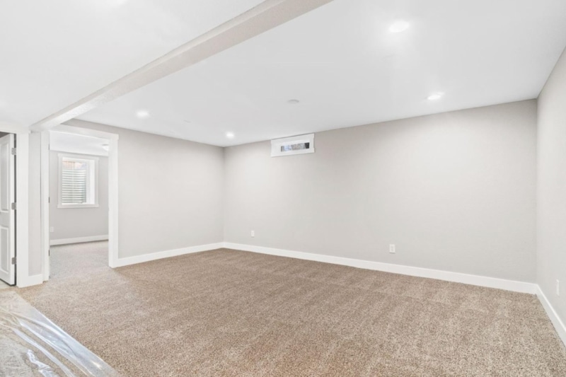 Building Photo - 89 W 81st Pl