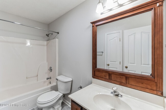 Building Photo - 674 Helm Ln