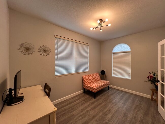 Den - 3108 Tintorera Way