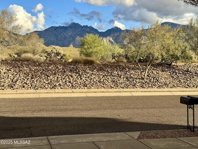 Building Photo - 13743 N High Mountain View Pl