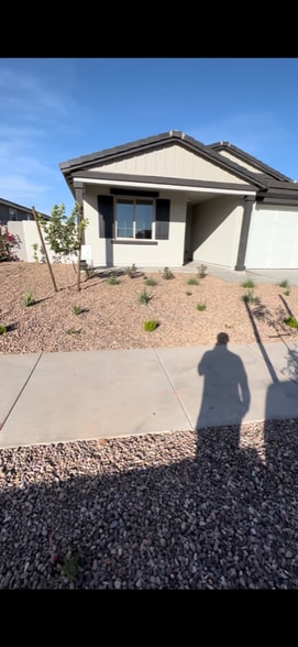 Building Photo - 4561 S Element