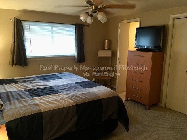 Building Photo - 606 S Mathilda St