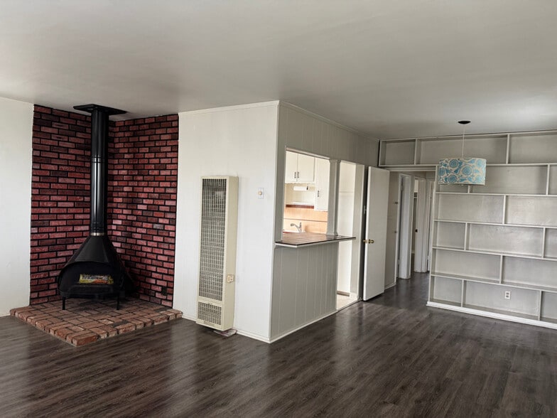 Building Photo - 601 Anderson St