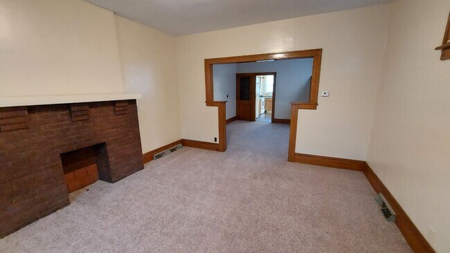 Building Photo - 98 W 8th Ave