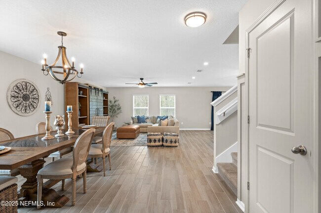 Building Photo - 2865 Firethorn Ave