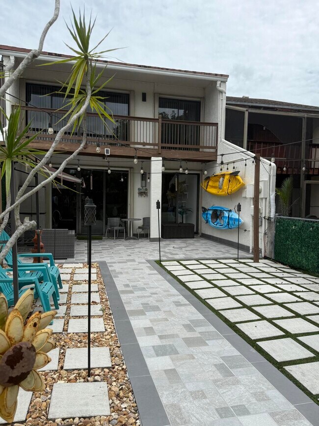 Building Photo - 12394 Westhampton Cir