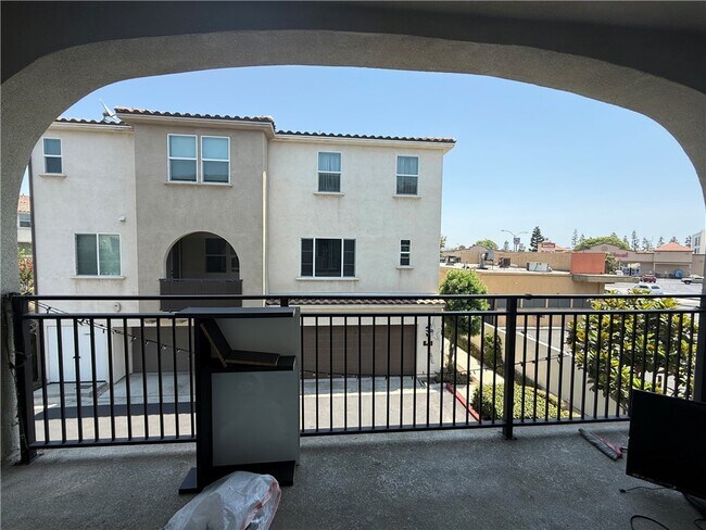 Building Photo - 11120 Legion Dr