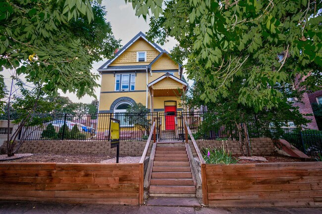 Building Photo - The Yellow House
