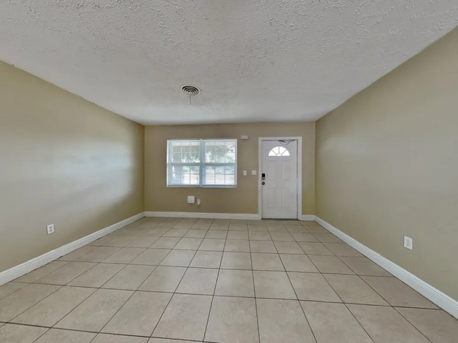 Building Photo - 1234 Wynnewood Dr