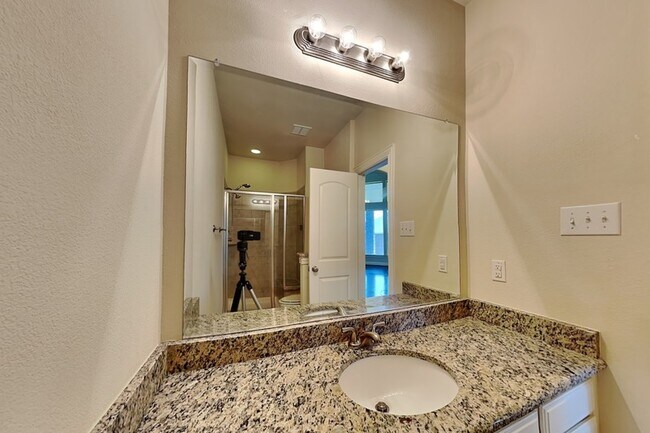 Building Photo - 3006 Knightsbridge Ln