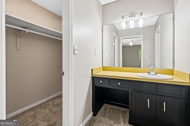 Building Photo - 1056 Mandalay Ct SW