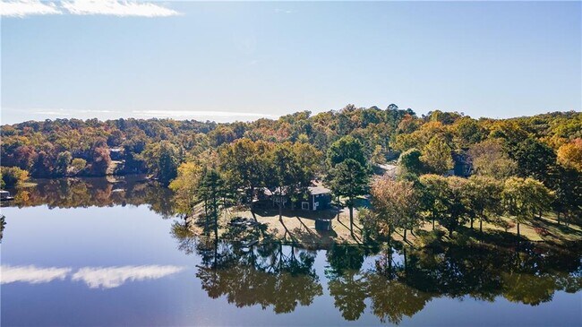 Building Photo - 12 Itetbury Ln