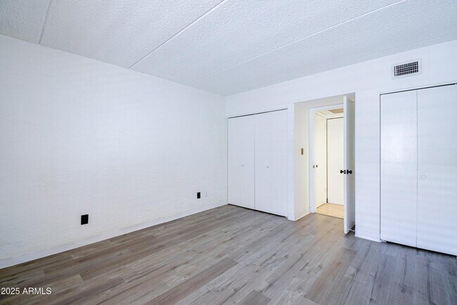 Building Photo - 3416 N 44th St