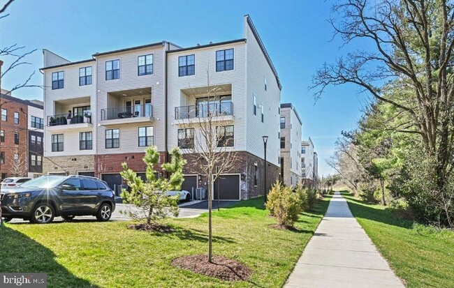 Building Photo - 7425 Backett Wood Ter