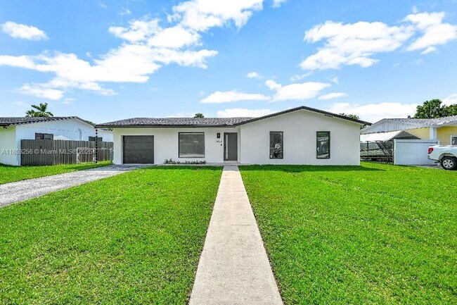 Primary Photo - 18001 SW 91st Ave