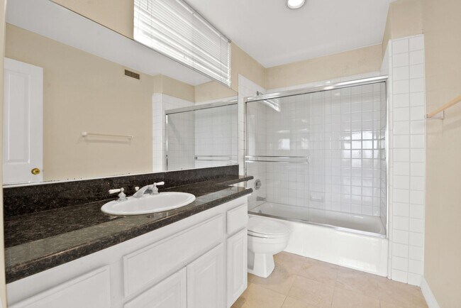 Building Photo - Stunning 3 Bed | 2.5 Bath Home with Office...