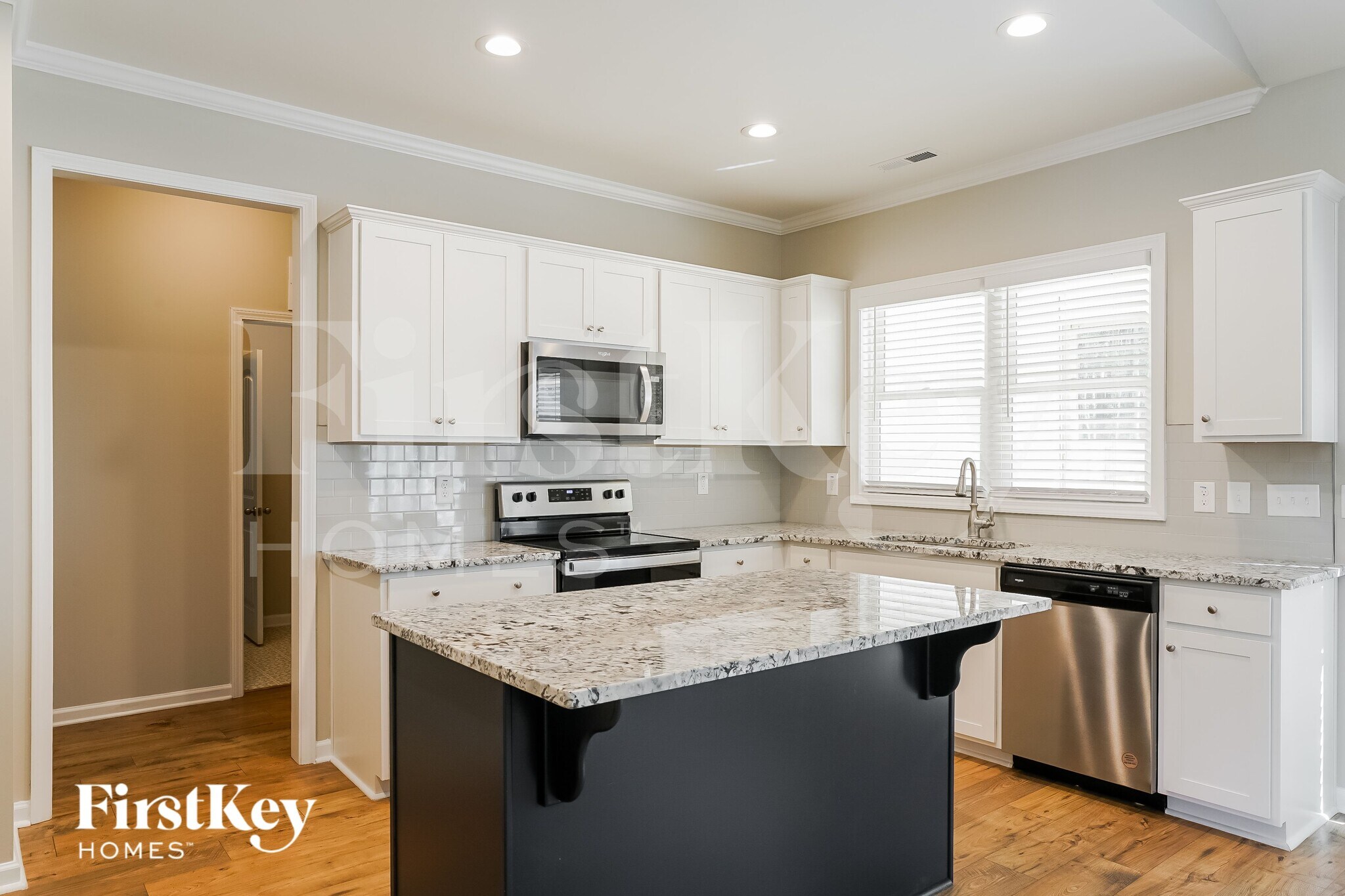 Building Photo - 208 Silverleaf Dr