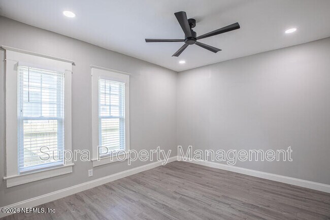 Building Photo - 2703 College St