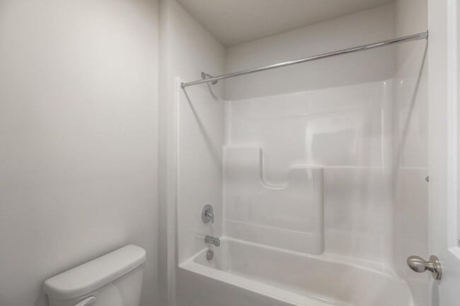 Building Photo - 1611 Maci St