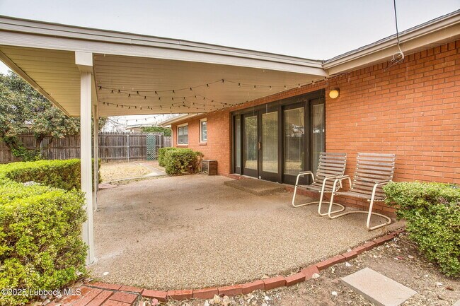 Building Photo - 3608 43rd St