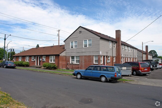 Portland Manor - Siena Apartments