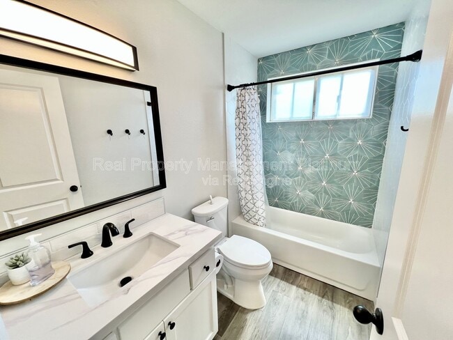 Building Photo - 3095 Anderson Ave