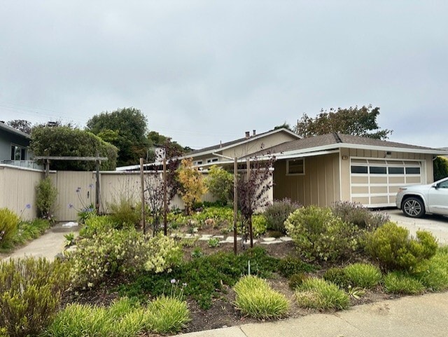 Building Photo - 2650 Fleetwood Dr