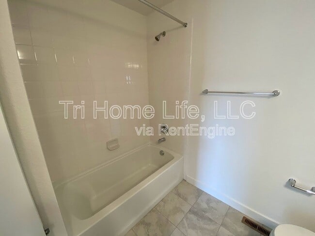 Building Photo - 6325 Stablecross Trl