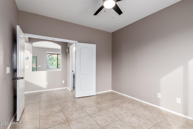 Building Photo - 40747 W Robbins Dr