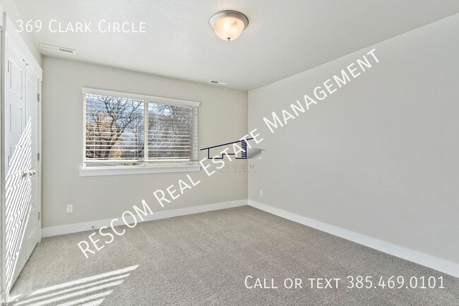 Building Photo - 369 Clark Cir