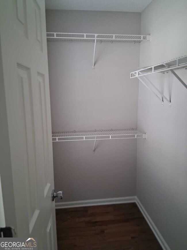 Building Photo - 2728 Halligan Point