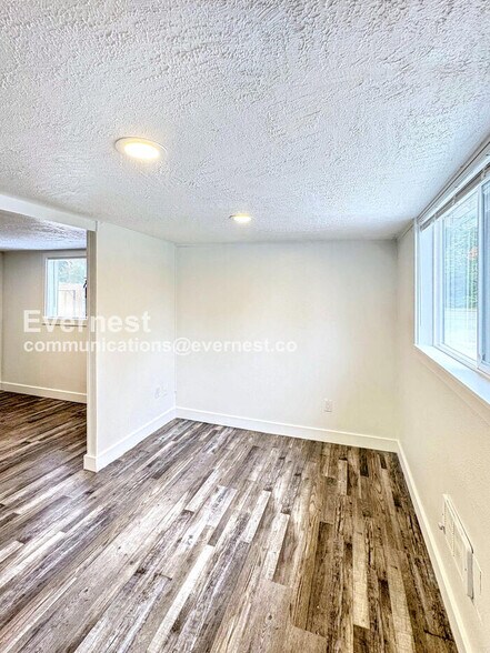 Building Photo - 43406 SE N Bend Way