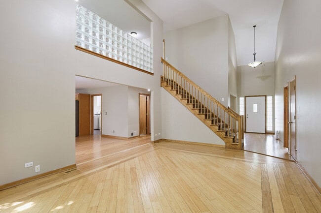 Building Photo - 2805 Breckenridge Cir