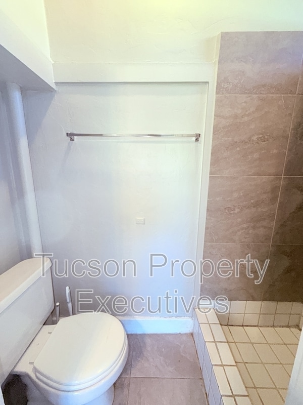 Building Photo - 1245 N 1st Ave