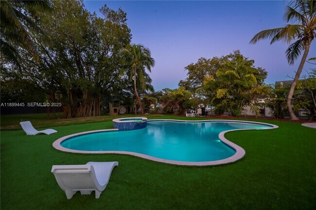 Building Photo - 112 NW 14th Way