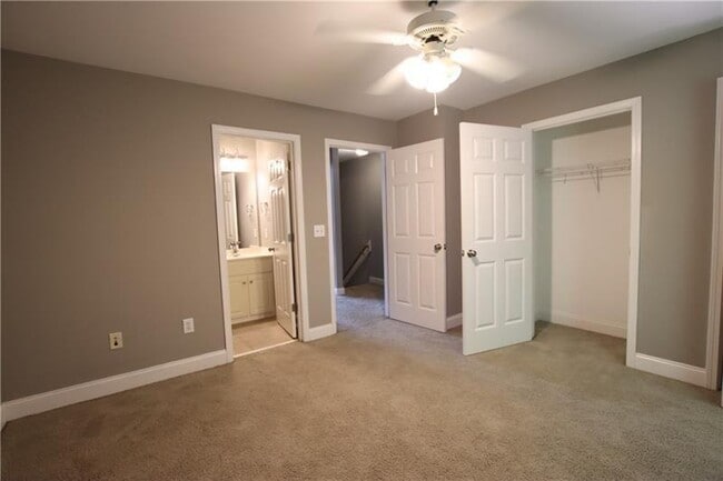 Building Photo - 460 S Barnett Shoals Rd