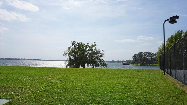 Building Photo - 715 Magnolia Pl