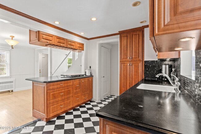 Building Photo - 608 Corlies Ave