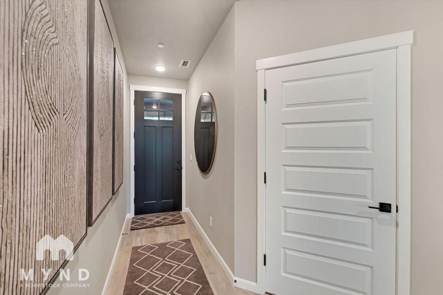 Building Photo - 6930 NE 131st Way